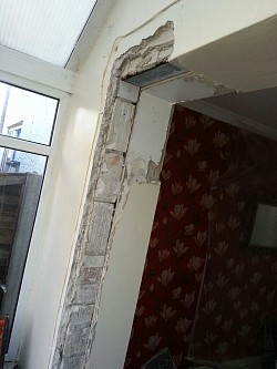 remove curved corner beads ready for door and window assembly